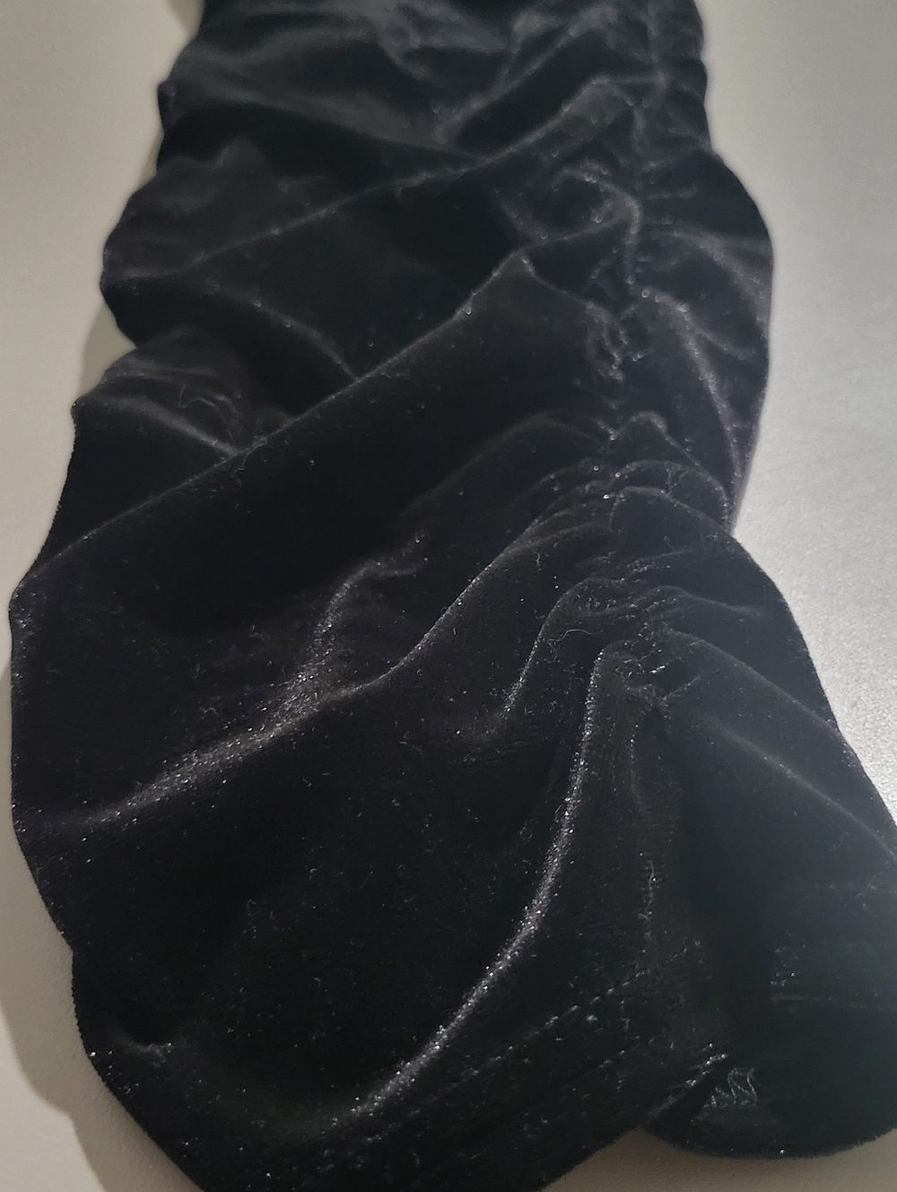 The Pyramid Collection Black Velvet Ruched Ankle Leggings Size L Velour Stretch - Picture 7 of 9